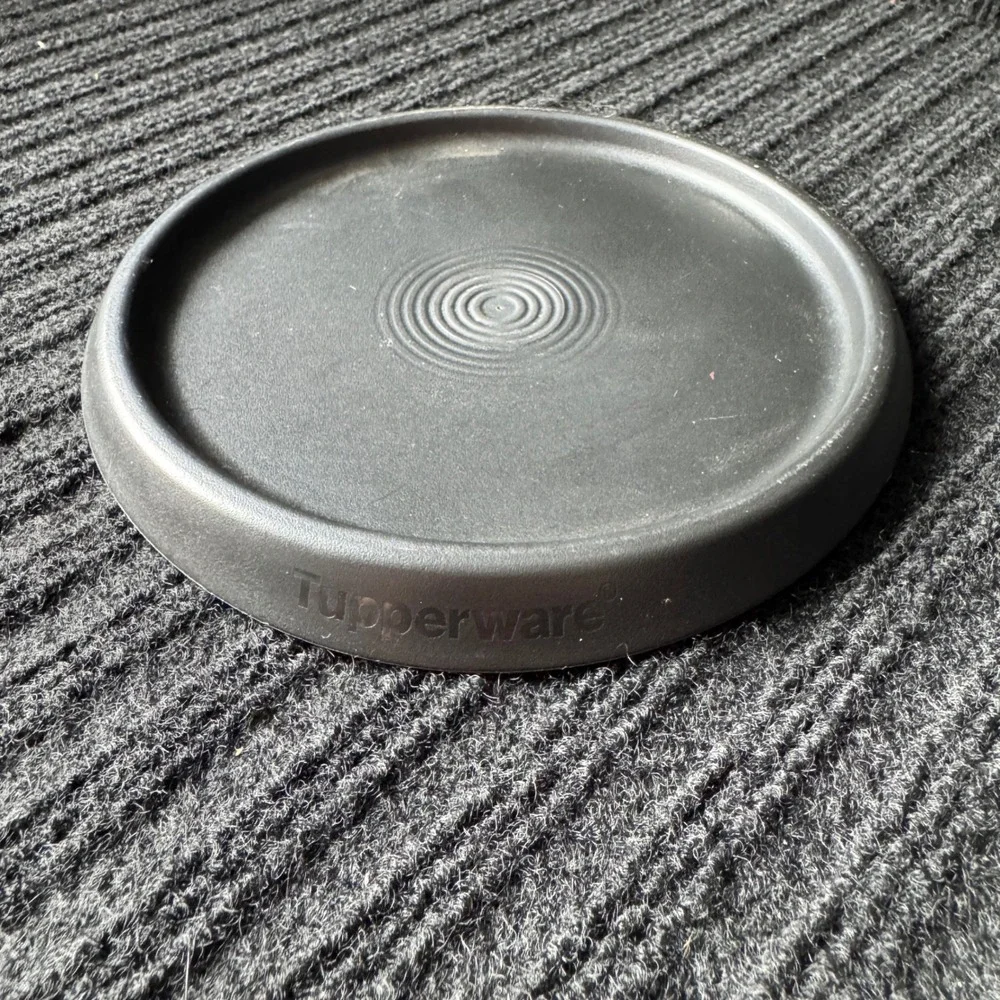 Tupperware‎ Black Round Seal Lid 6919A Replacement Part 5.75 Inch